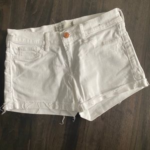 Abercrombie & Fitch white denim short